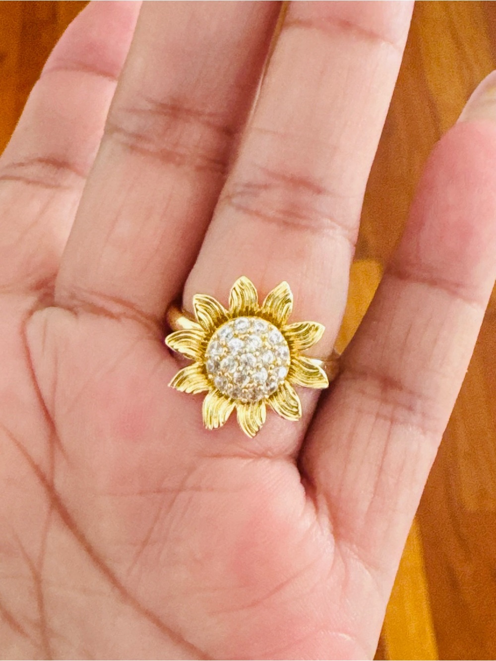 14K Gold Plated Sunflower rhinestone adjustable rotating Ring. New